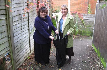 Alexis Fall and Lucille Thompson litterpicking in Stanmore